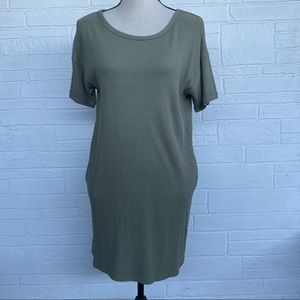 Olive green t shirt dress with pockets short sleeves